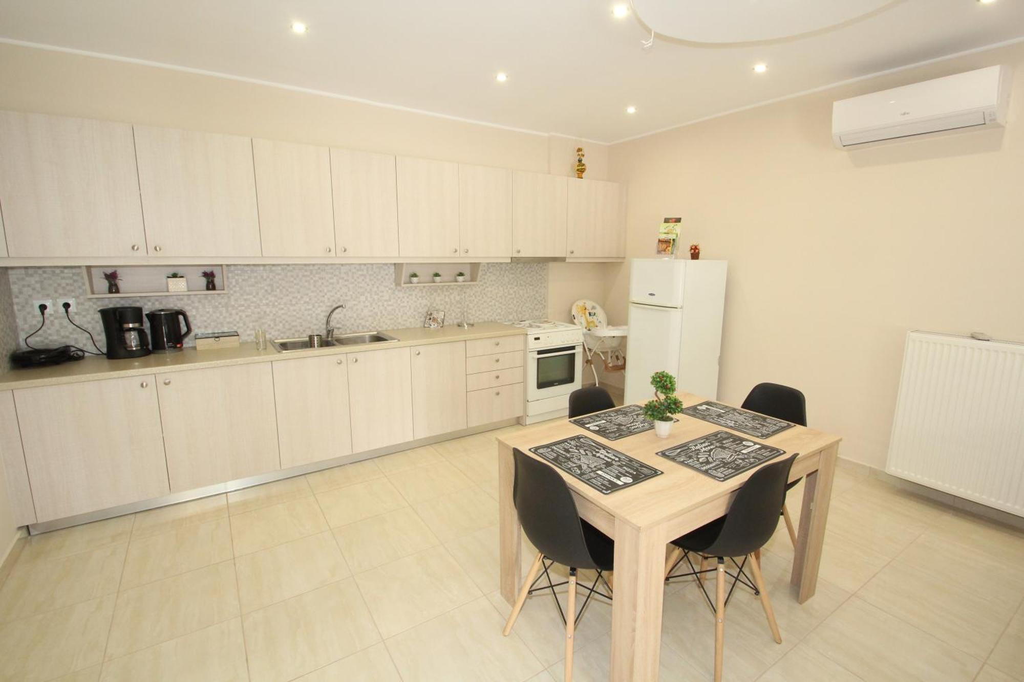 Filoxenia Apartment Луца Экстерьер фото